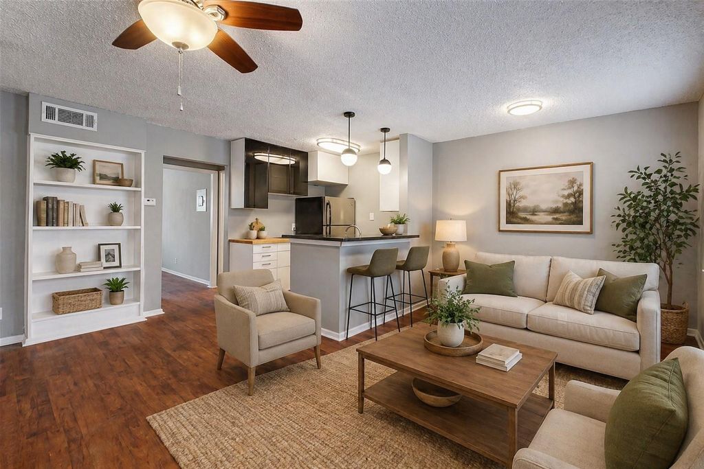 2401 Manor RD 127, Austin, TX 78722