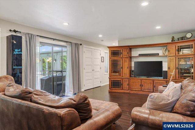 3210 NW Hurleywood Dr, Albany, OR 97321