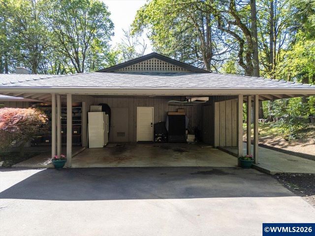 3210 NW Hurleywood Dr, Albany, OR 97321
