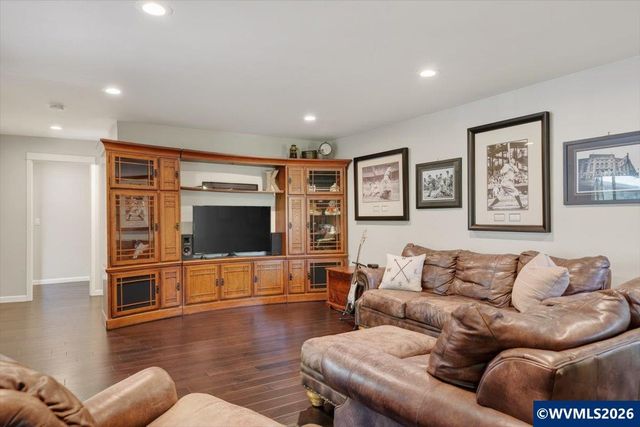 3210 NW Hurleywood Dr, Albany, OR 97321
