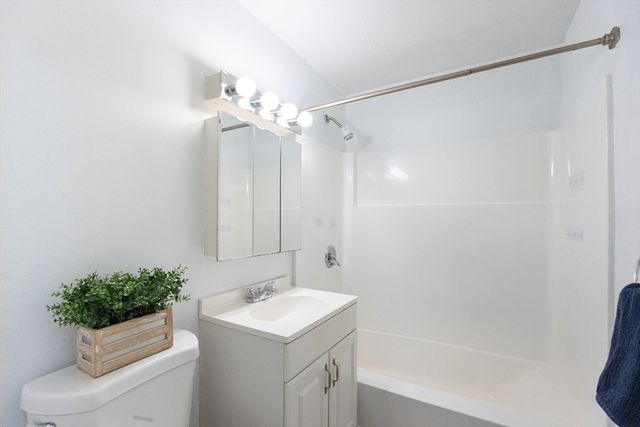 150 Rumford Street 110, Mansfield, MA 02048