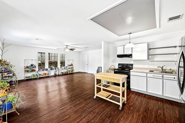 7908 Running Water DR, Austin, TX 78747