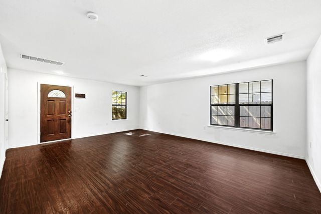 7908 Running Water DR, Austin, TX 78747