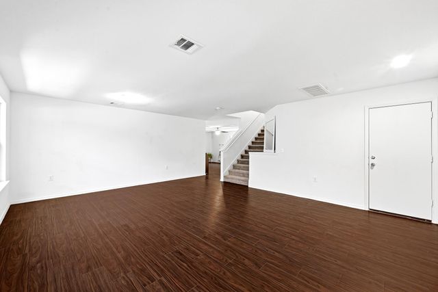 7908 Running Water DR, Austin, TX 78747