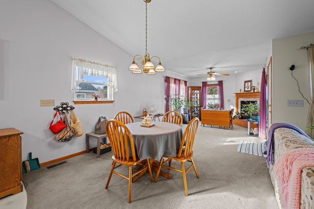 5200 Villa Drive 4, Davenport, IA 52806