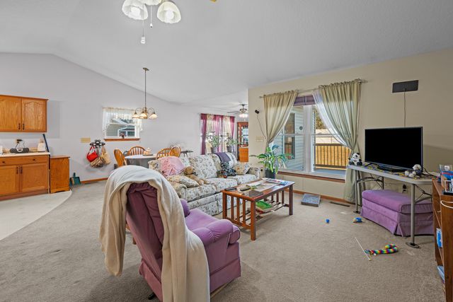 5200 Villa Drive 4, Davenport, IA 52806