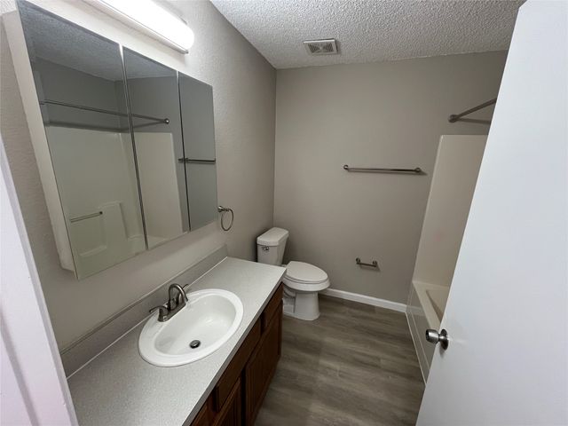 3840 Scarsdale Lane, Dallas, TX 75227