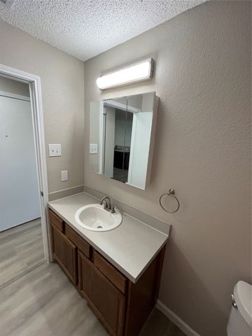 3840 Scarsdale Lane, Dallas, TX 75227