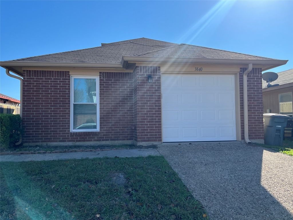 3840 Scarsdale Lane, Dallas, TX 75227