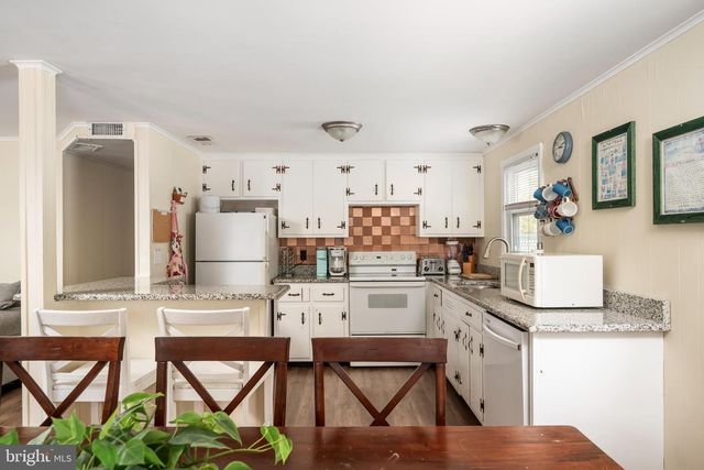 109 E 28TH ST, Long Beach Township, NJ 08008