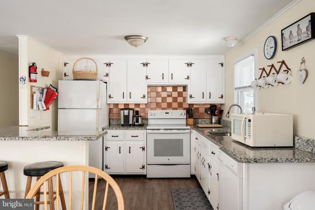 109 E 28TH ST, Long Beach Township, NJ 08008