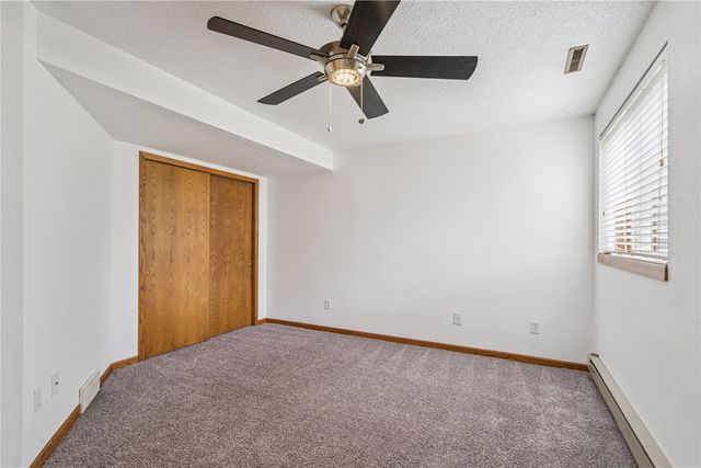 2216 W 8th Street, Cedar Falls, IA 50613