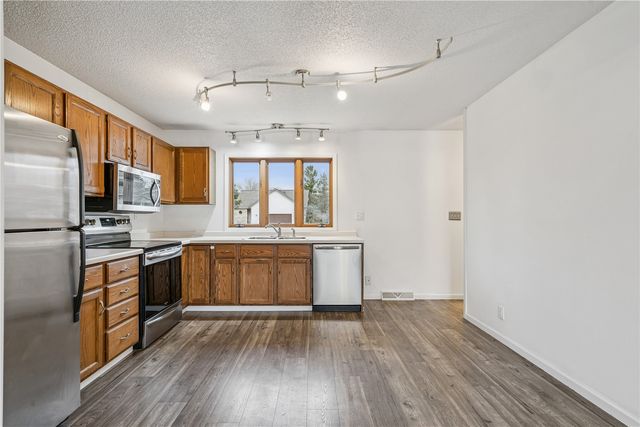 2216 W 8th Street, Cedar Falls, IA 50613