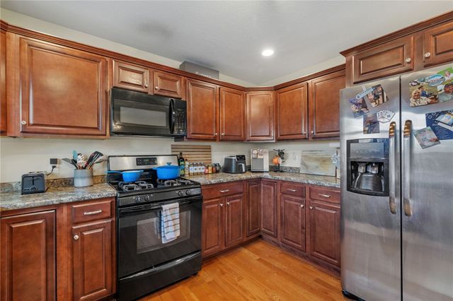 372 Cherokee Dr, Chippewa Twp, PA 15010