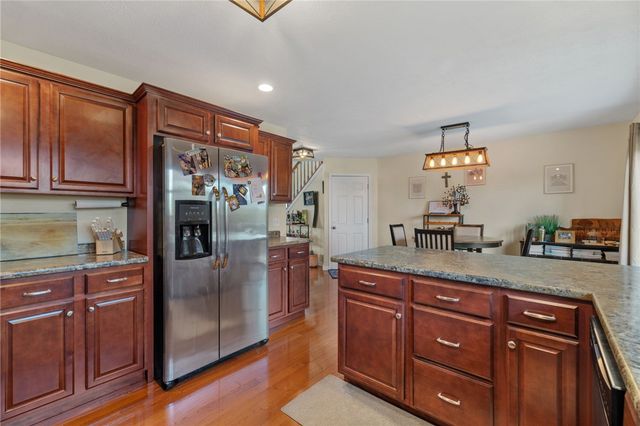 372 Cherokee Dr, Chippewa Twp, PA 15010