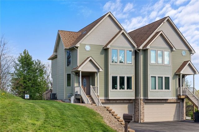 372 Cherokee Dr, Chippewa Twp, PA 15010