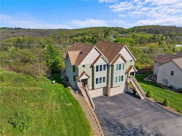 372 Cherokee Dr, Chippewa Twp, PA 15010