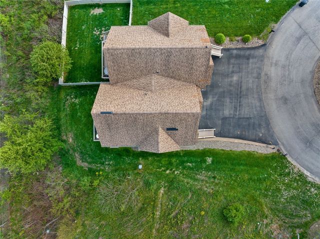 372 Cherokee Dr, Chippewa Twp, PA 15010
