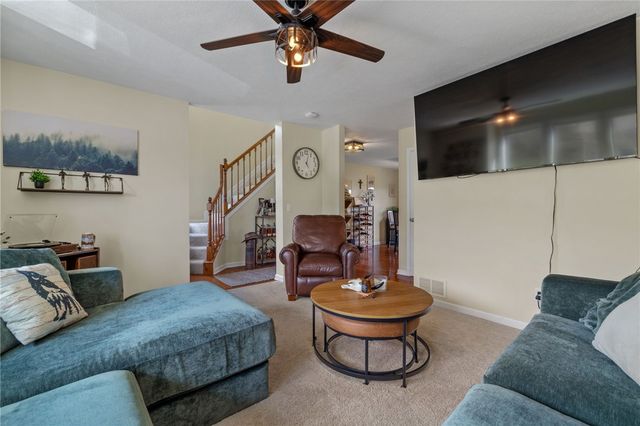 372 Cherokee Dr, Chippewa Twp, PA 15010