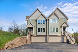 372 Cherokee Dr, Chippewa Twp, PA 15010