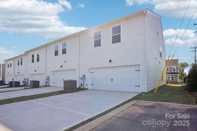 105 Ciara Place A, Mooresville, NC 28117