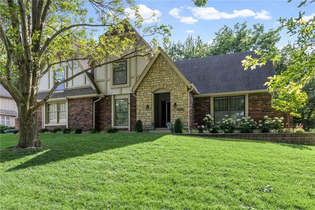 11920 Windsor Drive, Leawood, KS 66209
