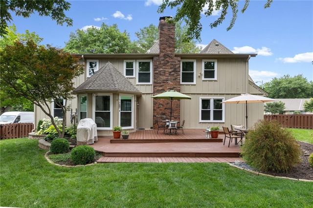 11920 Windsor Drive, Leawood, KS 66209