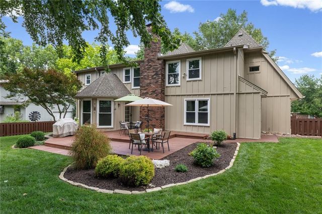 11920 Windsor Drive, Leawood, KS 66209