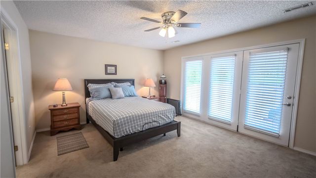 82 Magrath Drive, Bella Vista, AR 72715