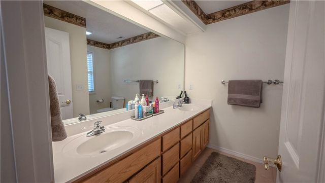 82 Magrath Drive, Bella Vista, AR 72715