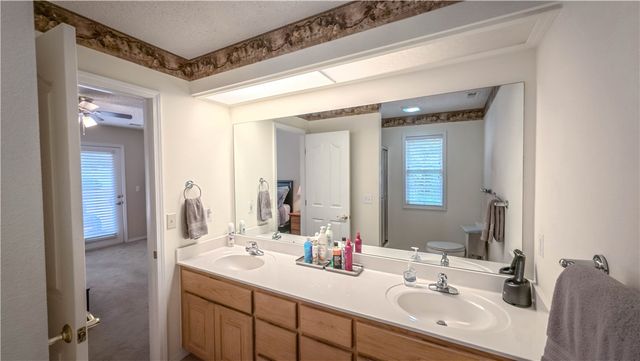 82 Magrath Drive, Bella Vista, AR 72715