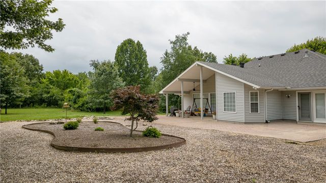 82 Magrath Drive, Bella Vista, AR 72715