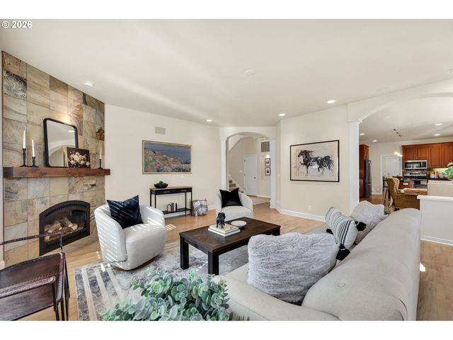 2899 RIVERWALK Loop, Eugene, OR 97401