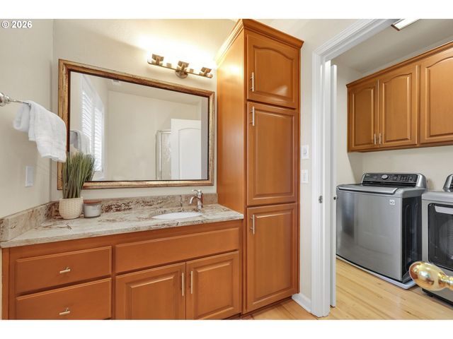 2899 RIVERWALK Loop, Eugene, OR 97401