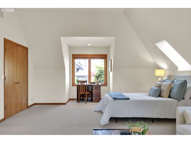 2899 RIVERWALK Loop, Eugene, OR 97401