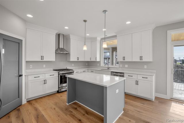 19840 Tranquility Drive, Macomb, MI 48042