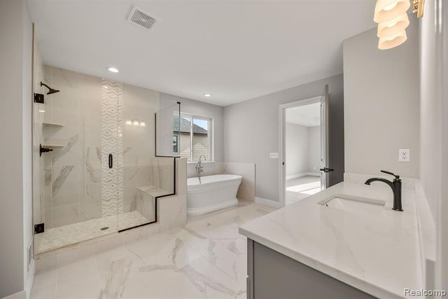 19840 Tranquility Drive, Macomb, MI 48042