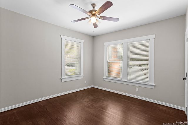 624 W AGARITA, San Antonio, TX 78212