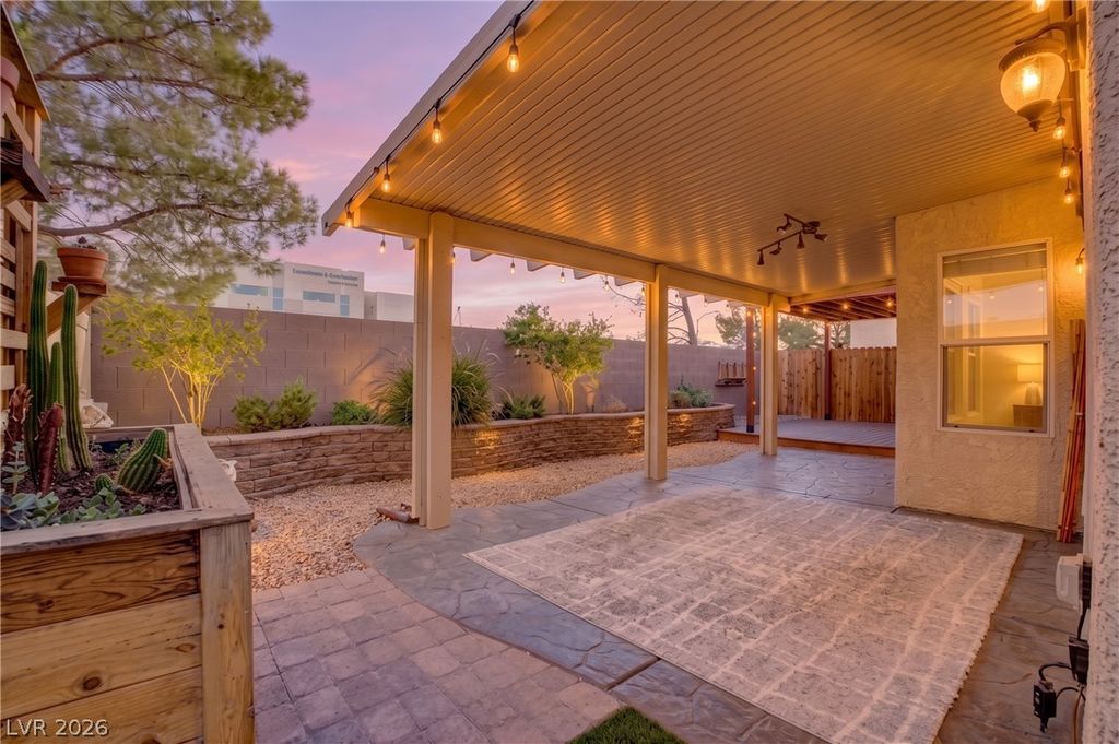1421 Winters Run Avenue, Las Vegas, NV 89183 — photo 2