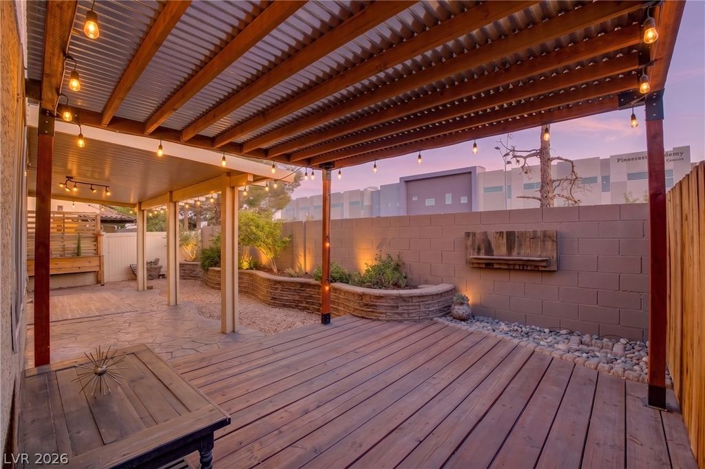 1421 Winters Run Avenue, Las Vegas, NV 89183 — photo 4