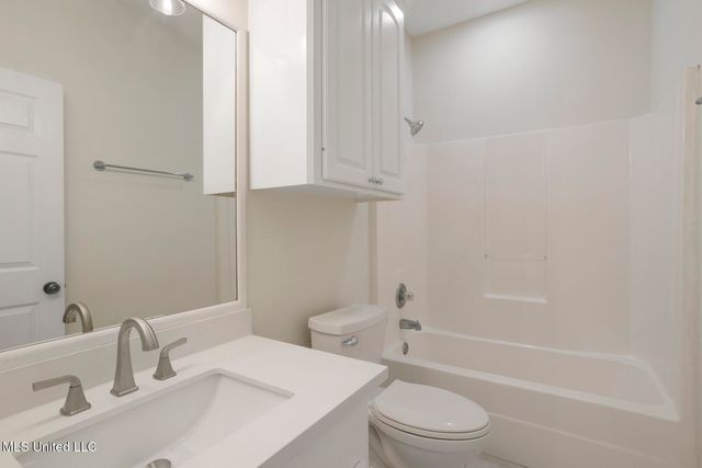 119 Middle Field Drive, Canton, MS 39046