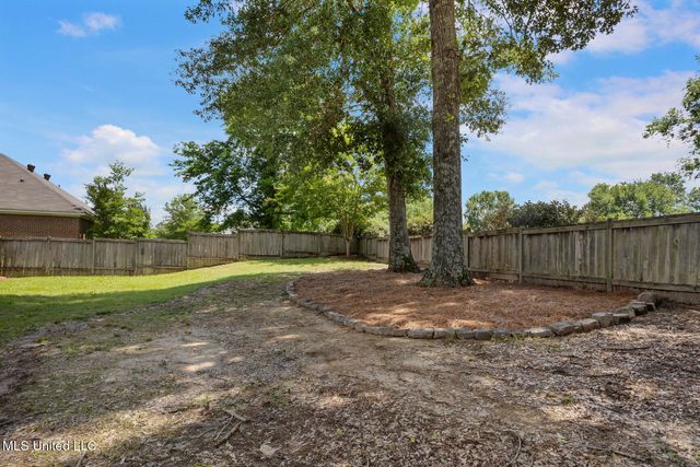 119 Middle Field Drive, Canton, MS 39046