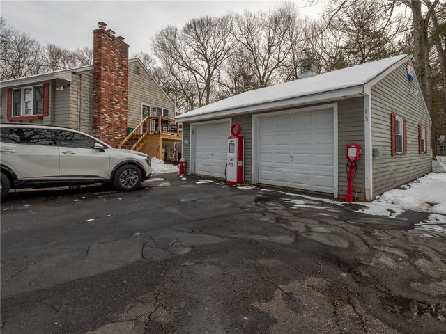 20 Whitney Lane, Burrillville, RI 02858