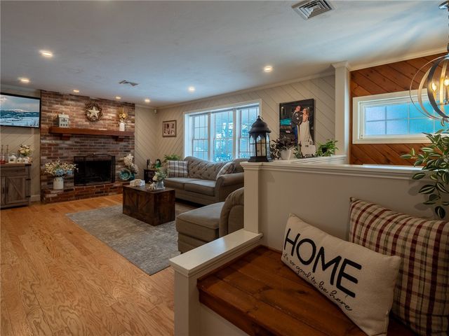 20 Whitney Lane, Burrillville, RI 02858