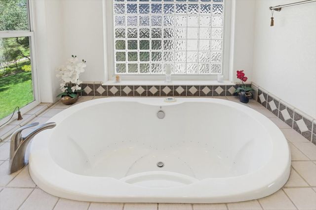 12462 Lake Wildwood Dr, Penn Valley, CA 95946
