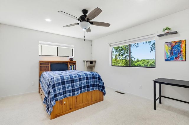 12462 Lake Wildwood Dr, Penn Valley, CA 95946