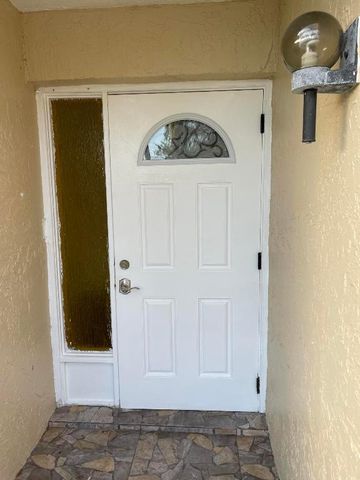 9569 Richmond Circle, Boca Raton, FL 33434