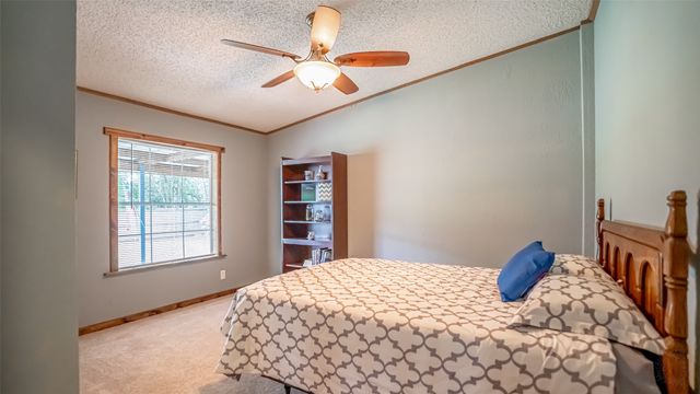 1609 Lands End Street, Granbury, TX 76048