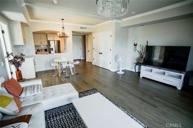 1598 Long Beach 201, Long Beach, CA 90813