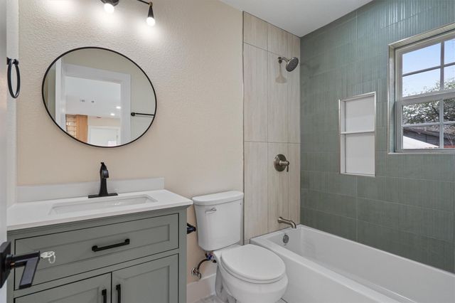 8801 Little Walnut DR, Austin, TX 78753